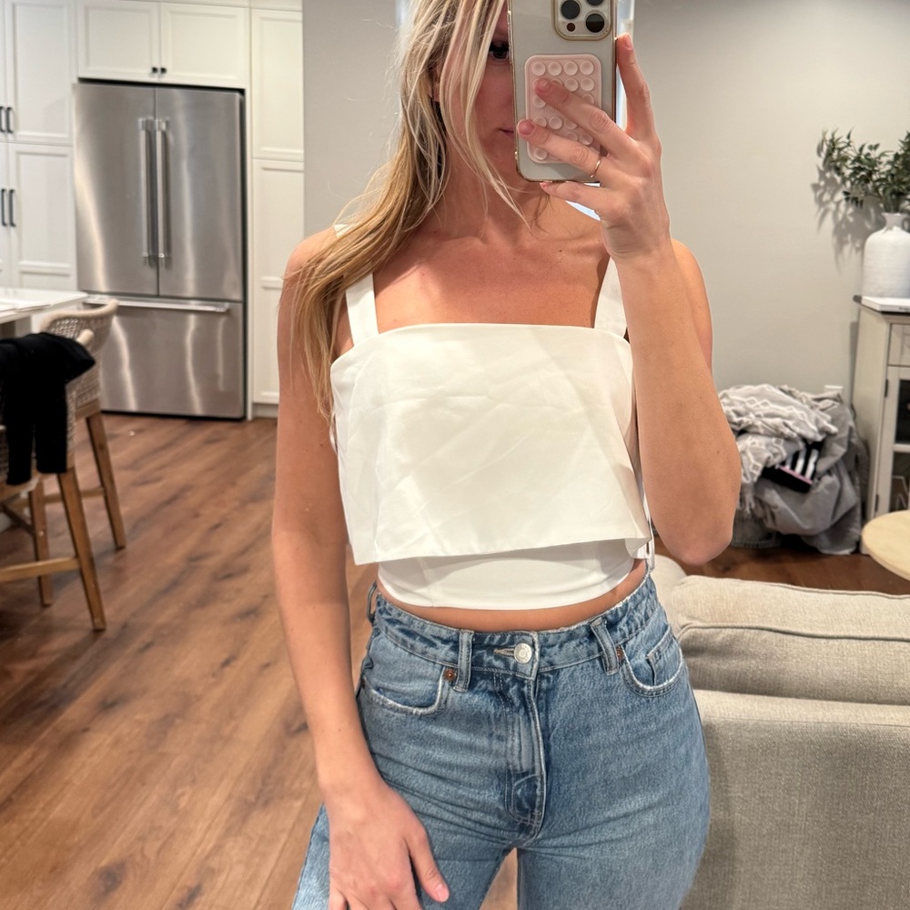 White fox crop top size medium